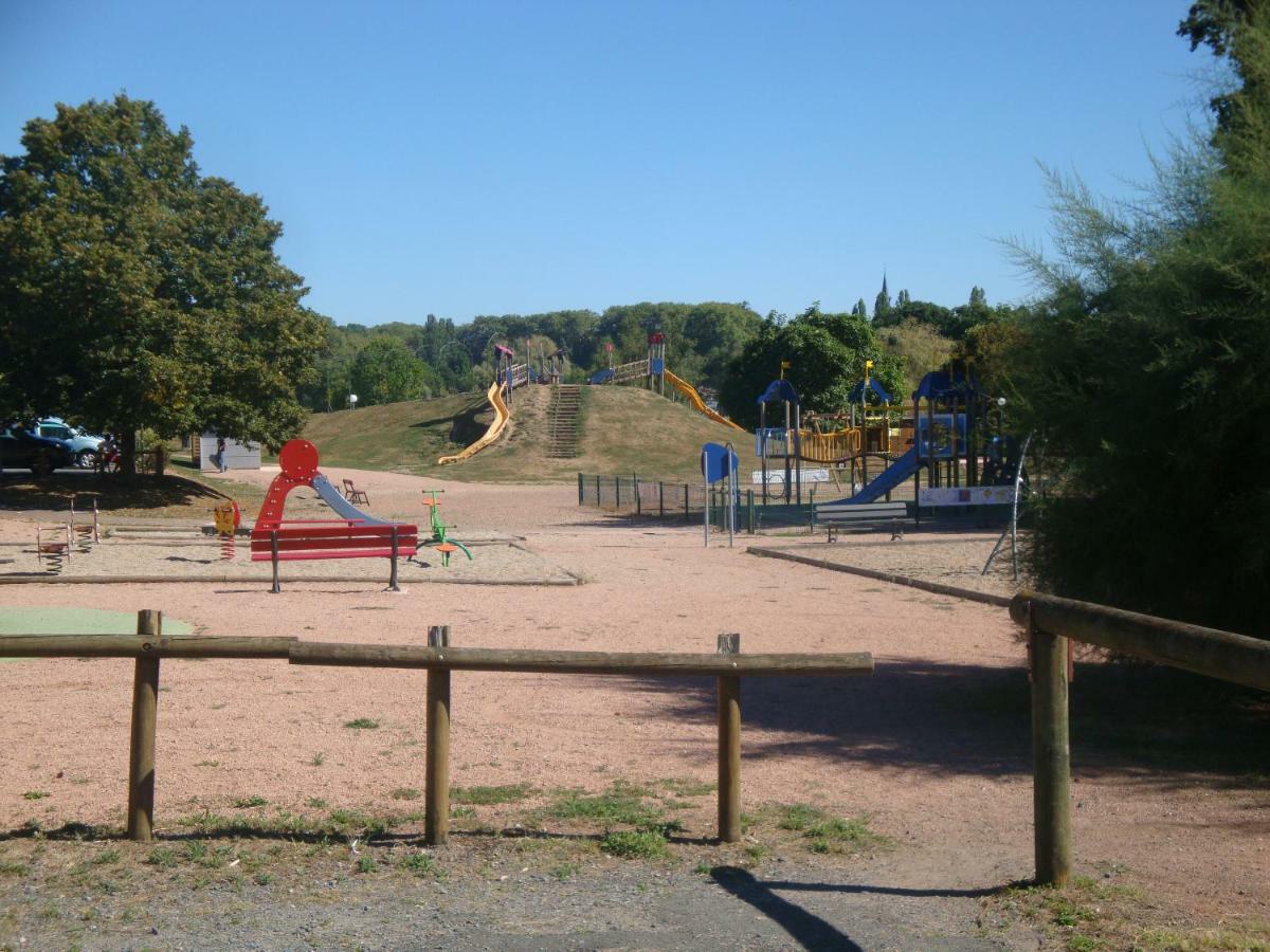 Studios Etape Du Lac Bourbon-Lancy Kültér fotó