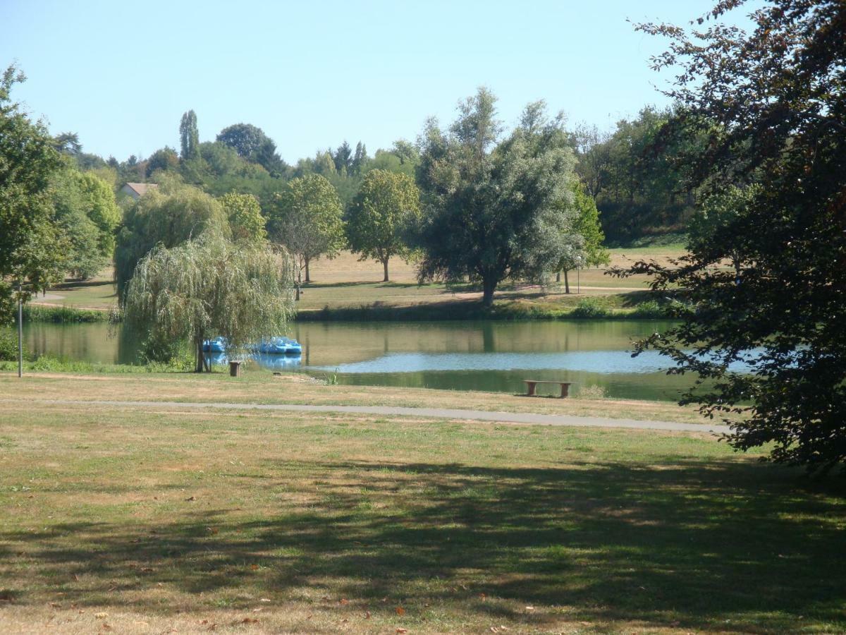 Studios Etape Du Lac Bourbon-Lancy Kültér fotó